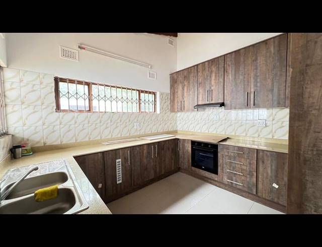 3 BEDROOM HOUSE FOR SALE IN BEREA WEST